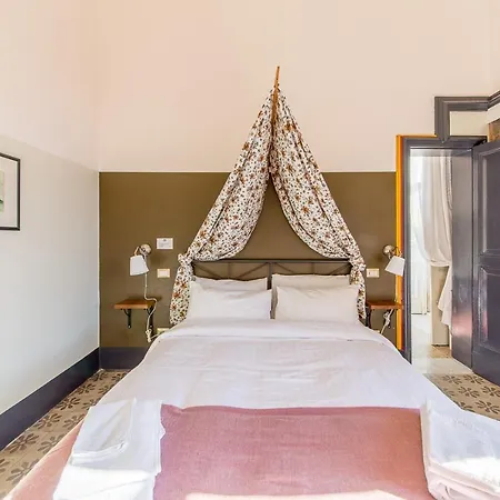 Nocleg ze śniadaniem Grand Tour Design Self Check-in 3*