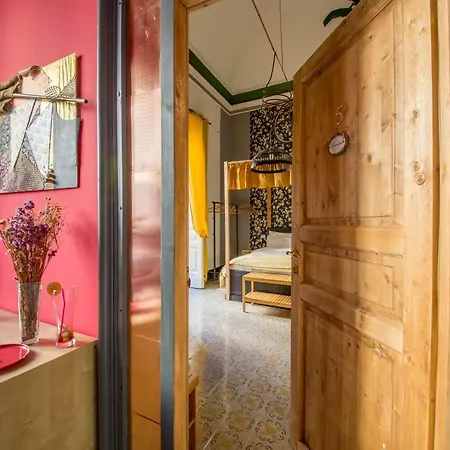 Grand Tour Design Self Check-in Nocleg ze śniadaniem Katania